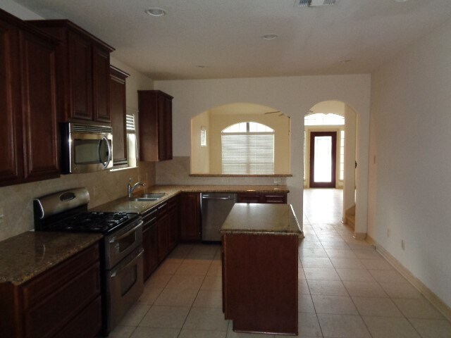 Foto del edificio - 10205 Wood Fern Ct