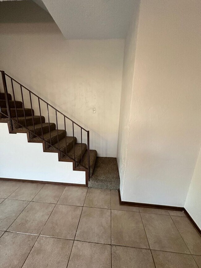 Foto del edificio - 1500 N Grant Dr