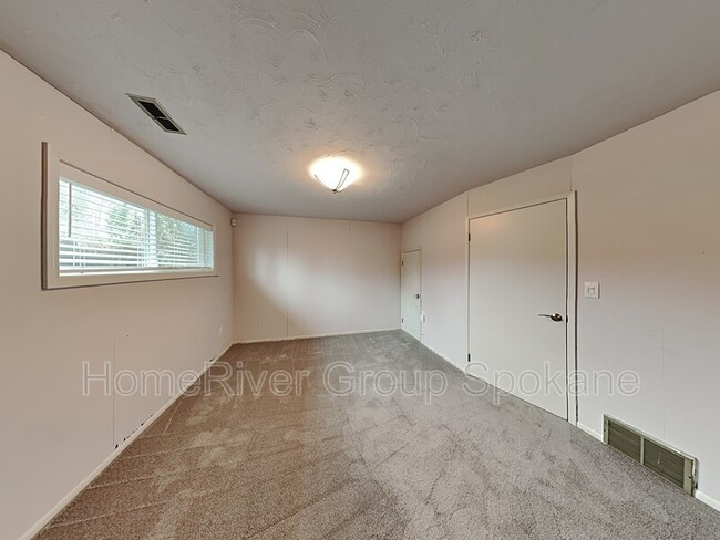 Building Photo - 3416 S Napa St