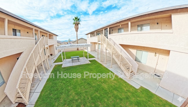 Building Photo - 1444 Star Rd