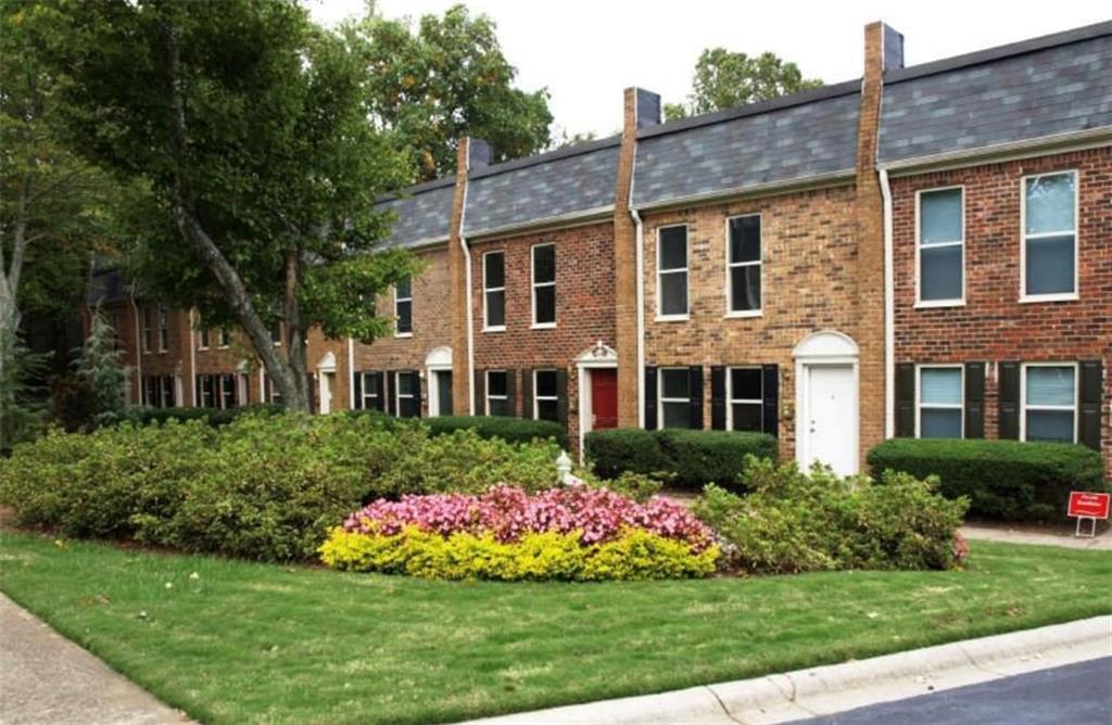 Primary Photo - 135 N River Dr