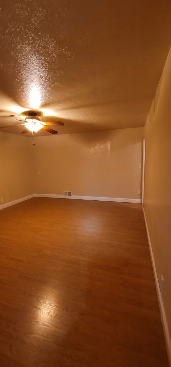Building Photo - 24601 Patricia Ct