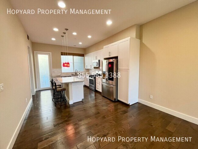Building Photo - Spectacular Prime Location, in San Jose!