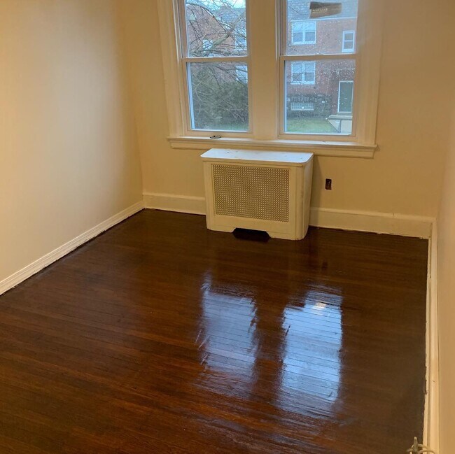 Foto del edificio - 6335 Magnolia St