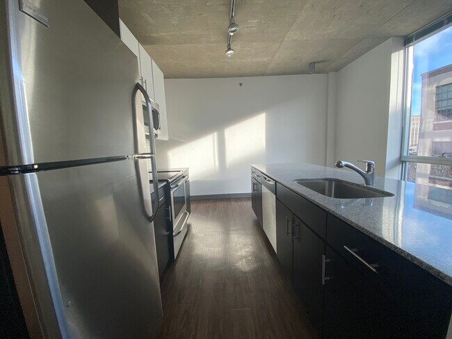 Foto del edificio - 627 W Jackson Blvd