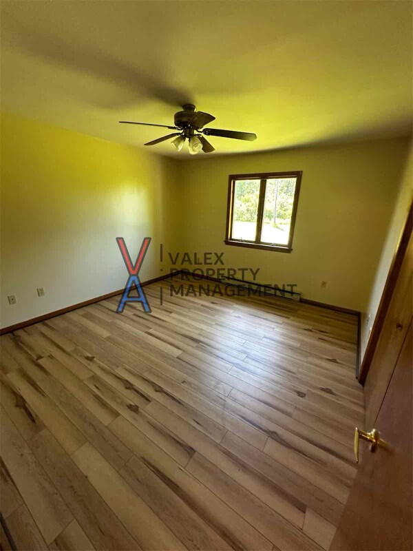 Foto del edificio - 1822 Red Barn Village Rd