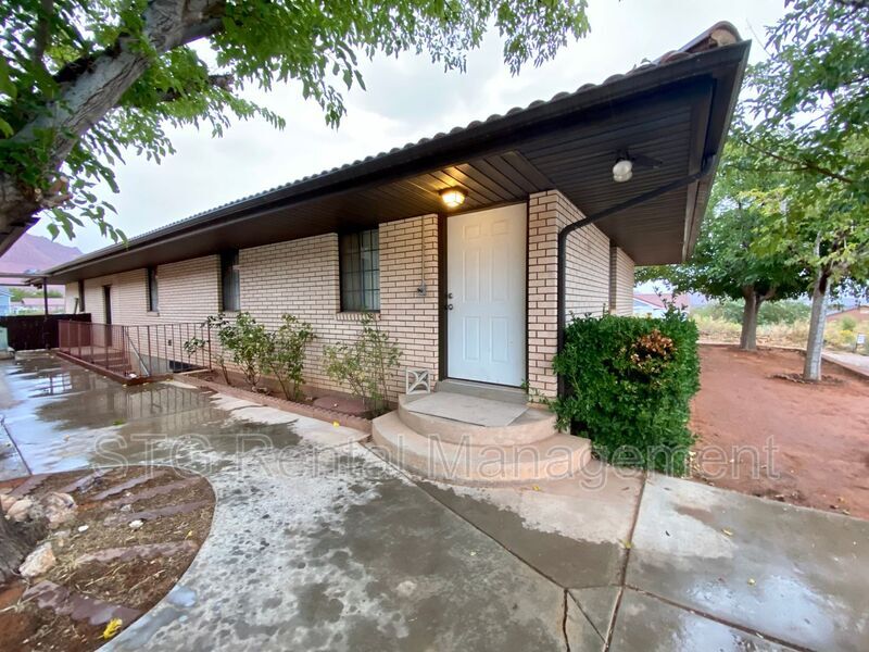 75 E 800 S Unit B, Ivins, UT 84738 Condo for Rent in Ivins, UT