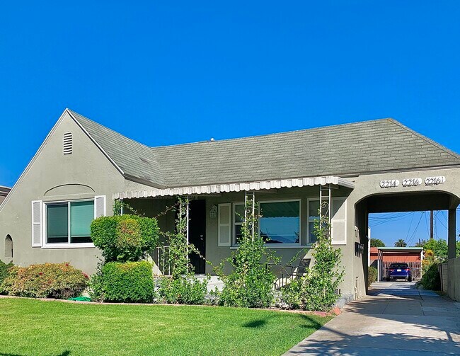 Building Photo - 2216 S Cloverdale Ave