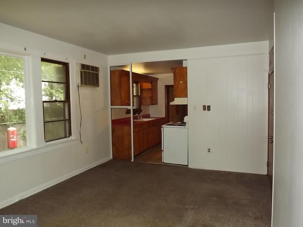 Foto principal - 1 W Clayton Ave