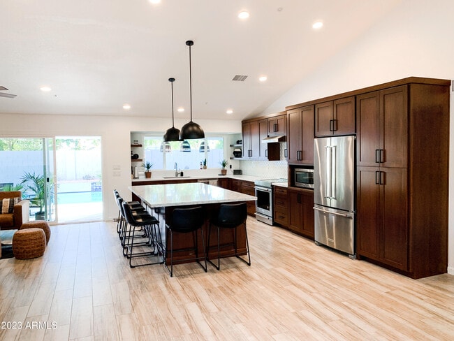 Foto del edificio - 9067 E Larkspur Dr