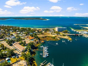 Building Photo - 240 Harmon Ave