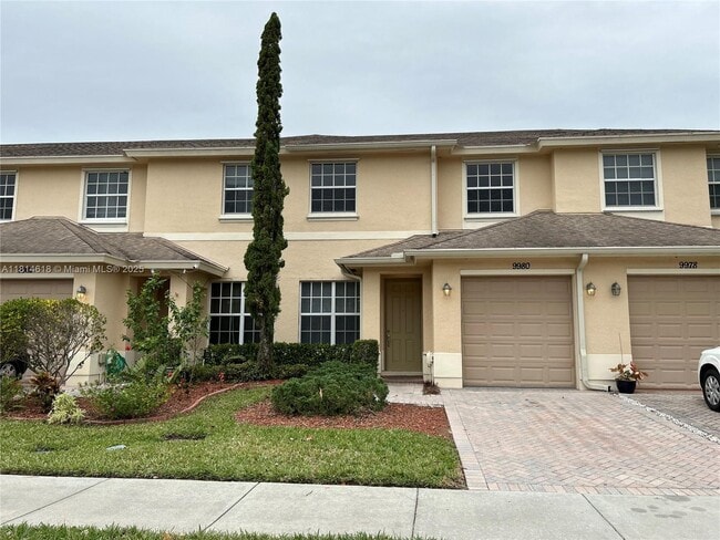 Building Photo - 9980 E Villa Cir