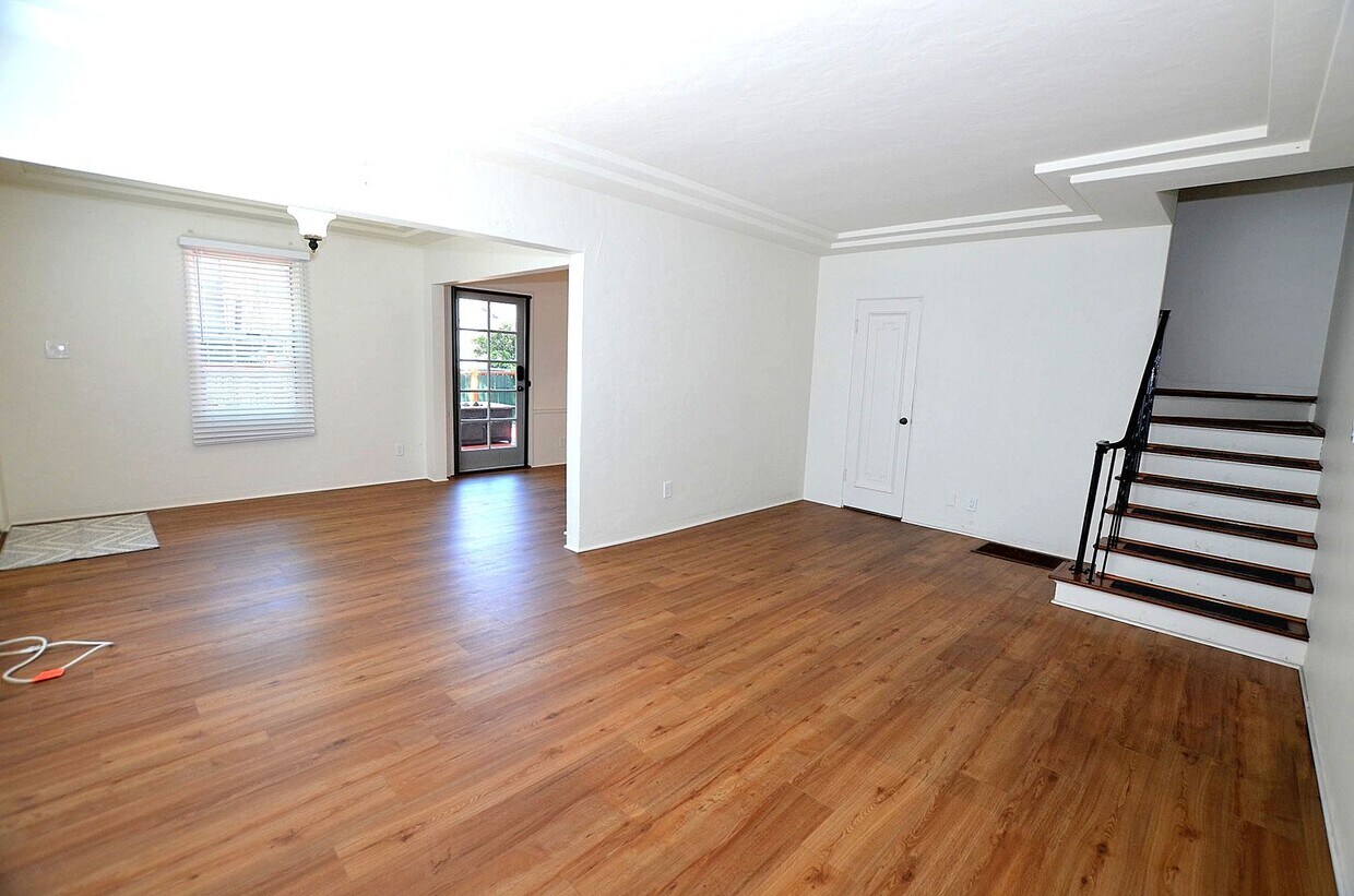 Foto principal - 3Bd/1.5Ba Duplex