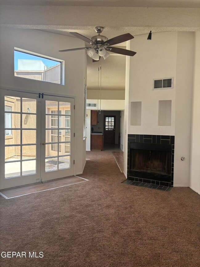 Building Photo - 10905 Highwood Way