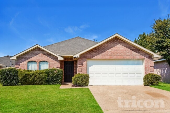 Building Photo - 1505 Nightingale Ct