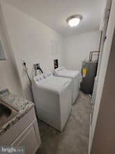 Building Photo - 8417 Lazy Creek Ct