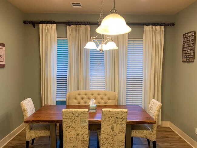 Foto del edificio - 707 Coryell St