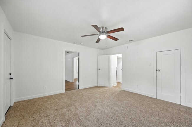 Building Photo - 3420 Caddo St