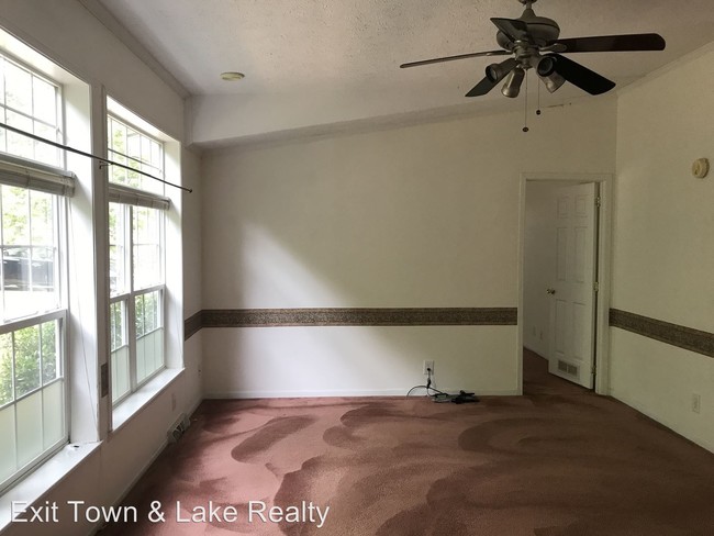 Foto del edificio - 9828 Redlawn Rd