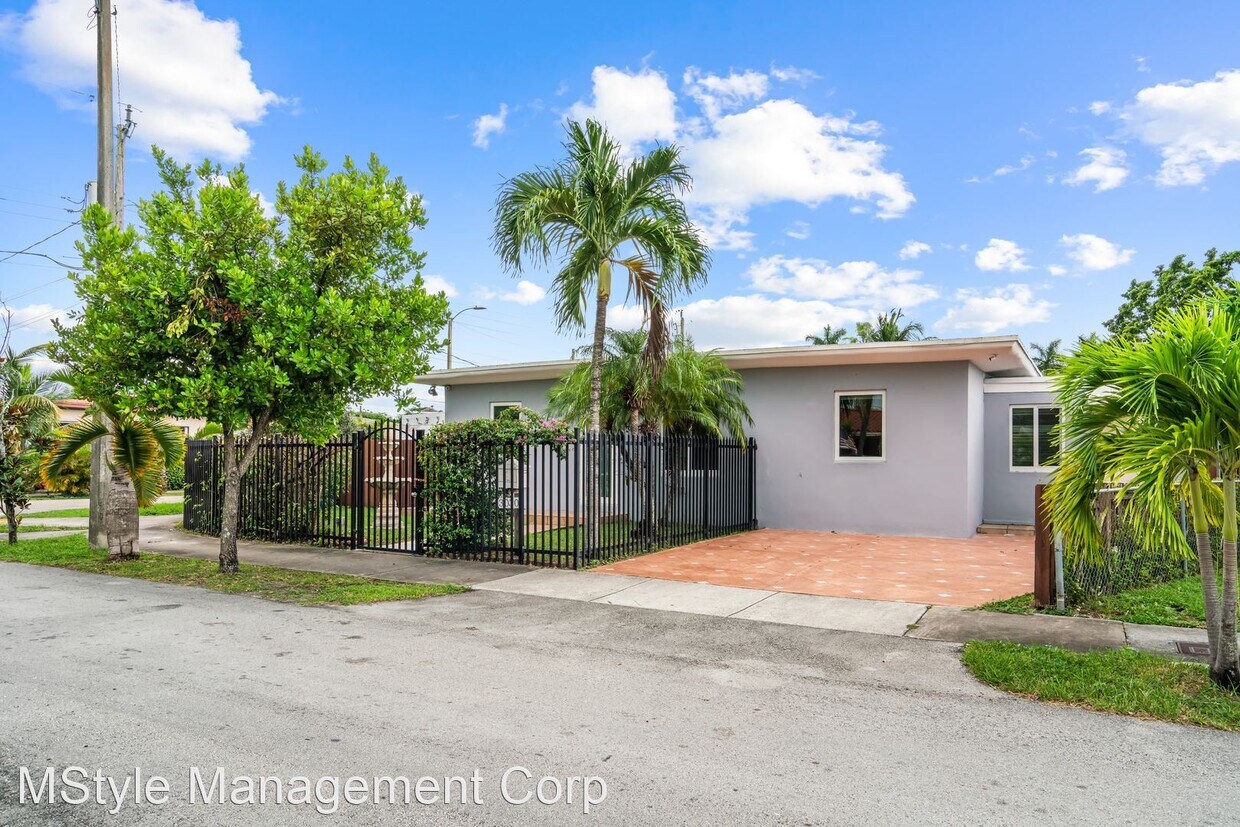 Primary Photo - 4 br, 3 bath House - 3030 SW 12th Street