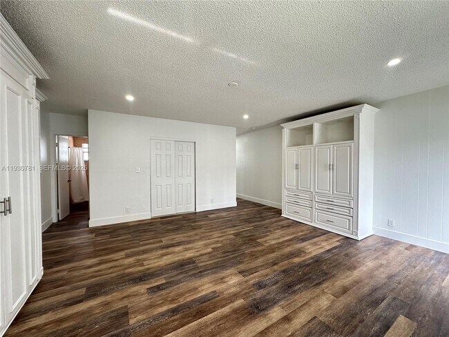 Foto del edificio - 112 NW 2nd Ave