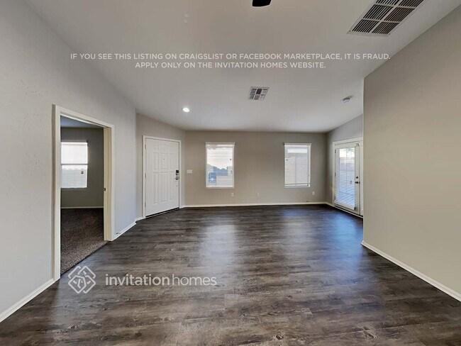 Foto del edificio - 40131 W Thornberry Ln