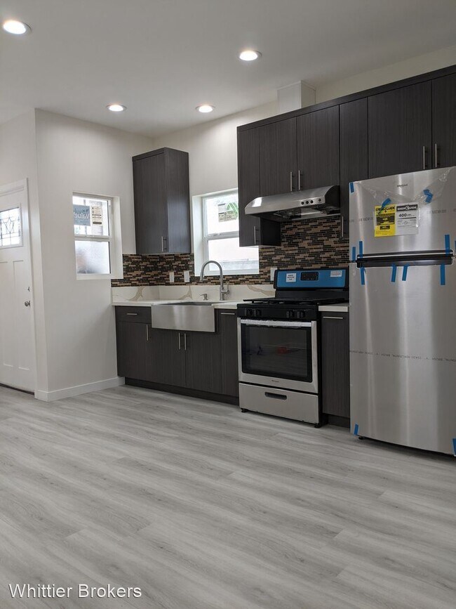Building Photo - 1 br, 1 bath House - 10700 Valley View Ave.