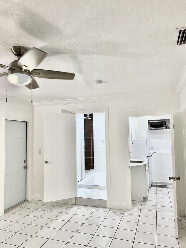 649 W 14th St, Hialeah, FL 33010 House for Rent in Hialeah, FL