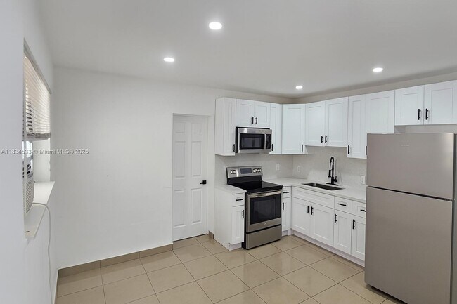 Foto del edificio - 1046 Foster Rd