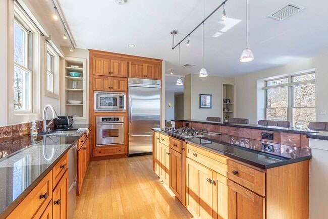 Building Photo - 104 Spy Pond Pky
