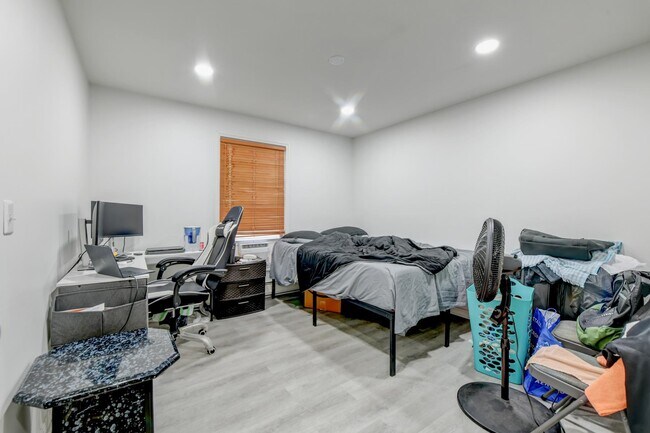 Foto del edificio - 708 Garfield Ave