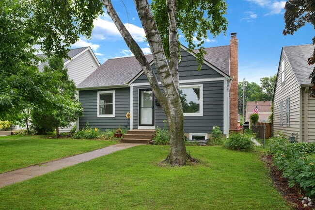 Building Photo - 3129 Maryland Ave S