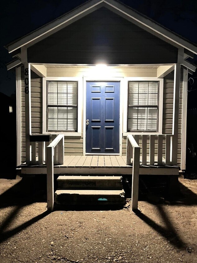 Foto principal - 806 S 5th St