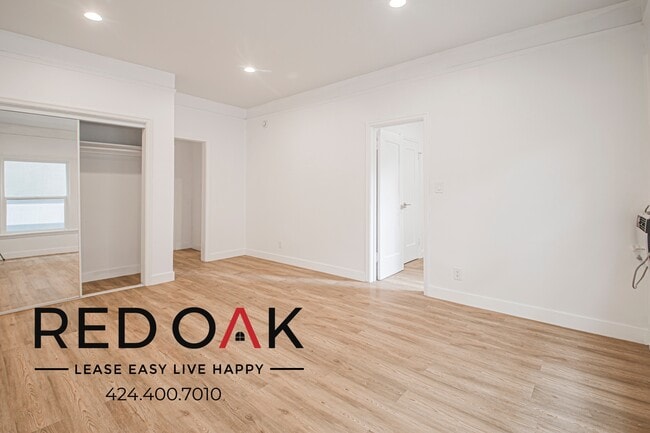 Foto del edificio - 1818 Whitley Ave