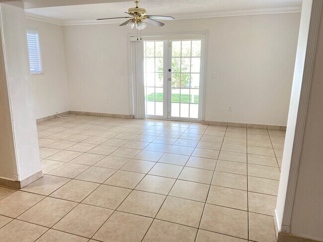 Foto del edificio - Beautiful 4 Bedroom Single Family House wi...