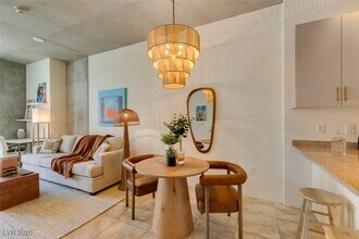 Building Photo - 353 E Bonneville Ave