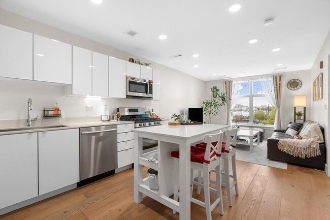 Photo - 250 Meridian St Apartment