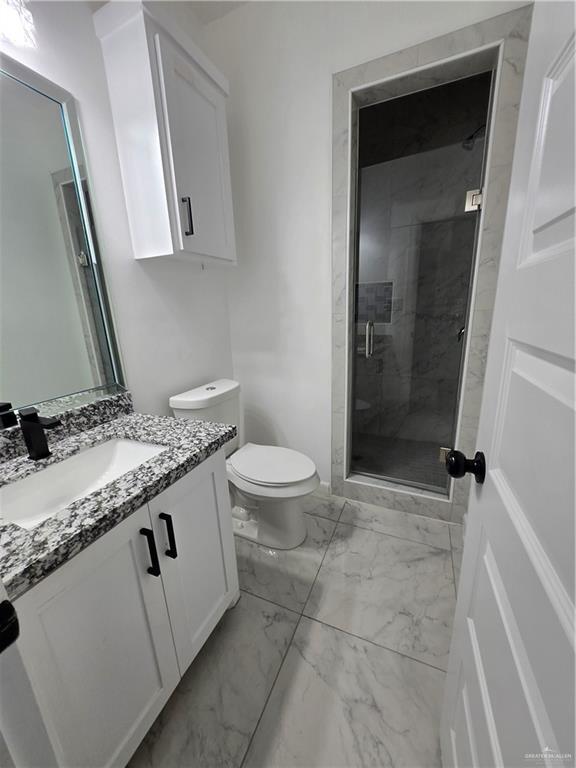 Foto del edificio - 4 W Woodson Dr