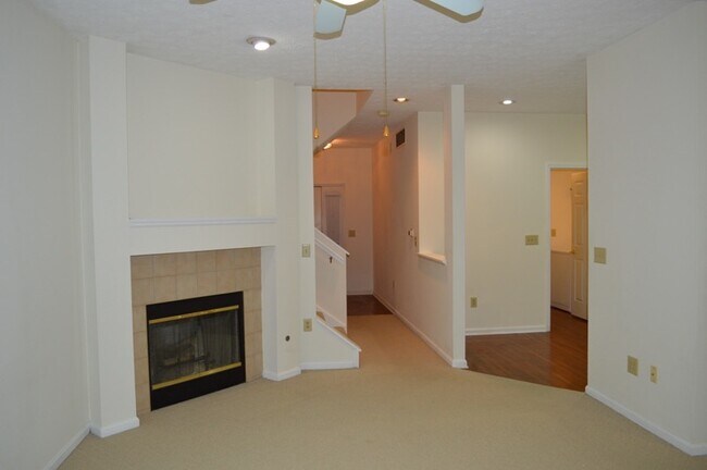 Building Photo - 8616 Timber Park Dr