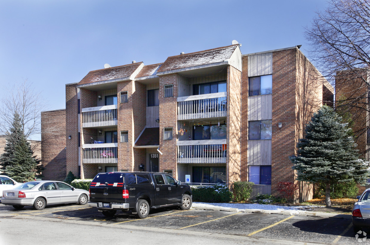 Primary Photo - 1351 E Ports O Call Dr