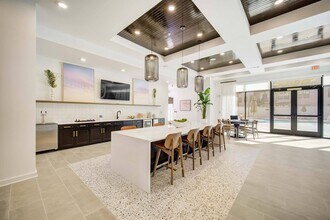 Building Photo - Vintage Lake Powell