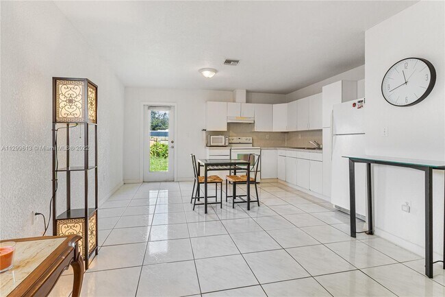 Building Photo - 829 NW 57th St