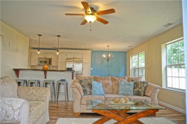 Foto del edificio - Lovely Townhome