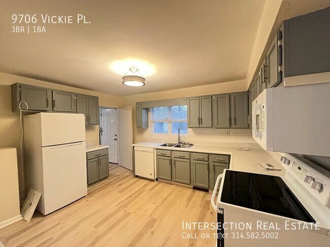 Foto del edificio - 9706 Vickie Pl