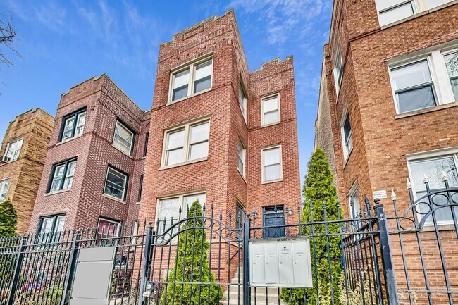 Foto del edificio - 3330 W Hutchinson St