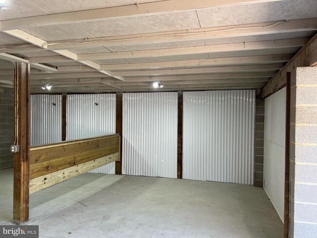Building Photo - 42873 Lucketts Rd