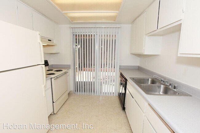Building Photo - 8694 Lemon Ave