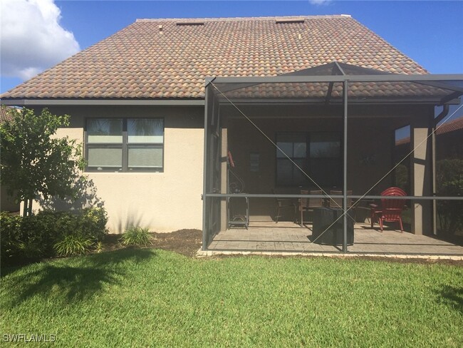 Foto del edificio - 5728 Mayflower Way