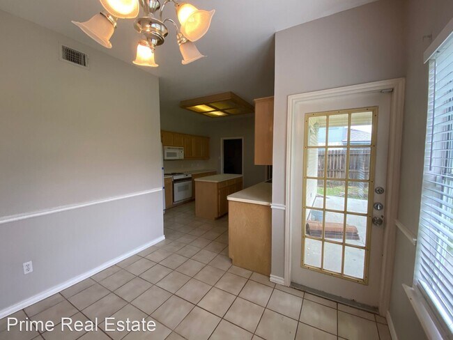 Foto del edificio - 4 br, 2.5 bath House - 5114 Queens Ct