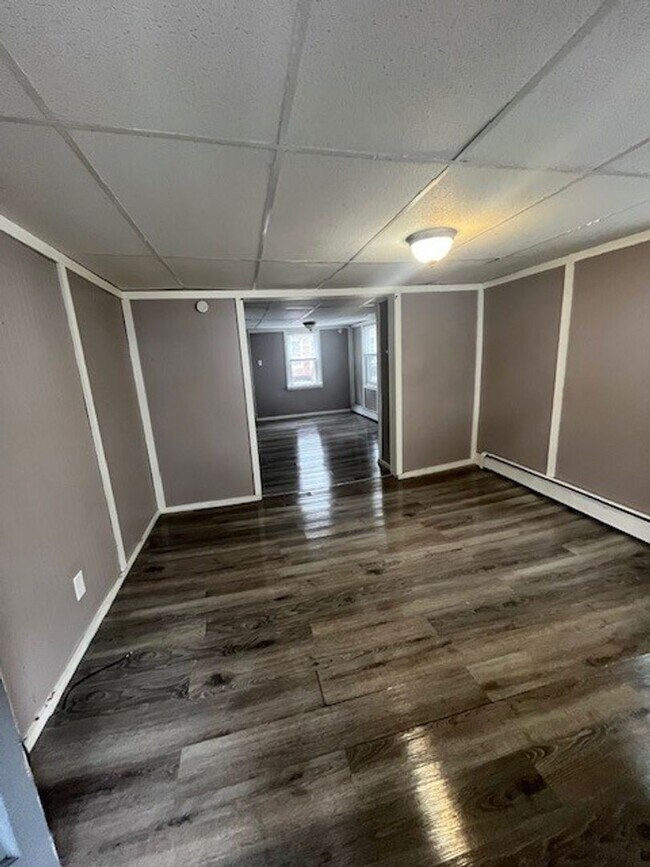 Foto del edificio - 3 bedroom 1 bathroom